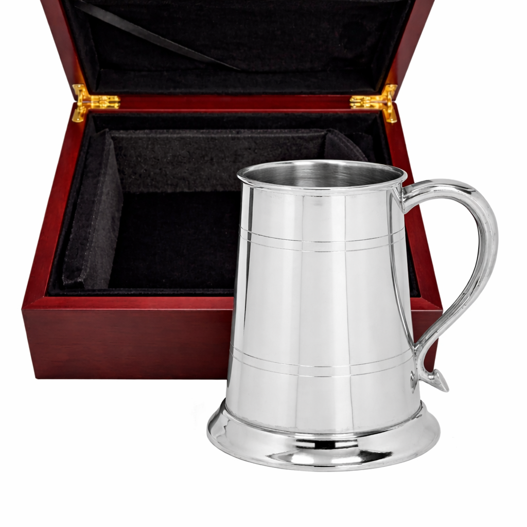 1 Pint Pewter Tankard With Swan Handle in Wooden Gift Box